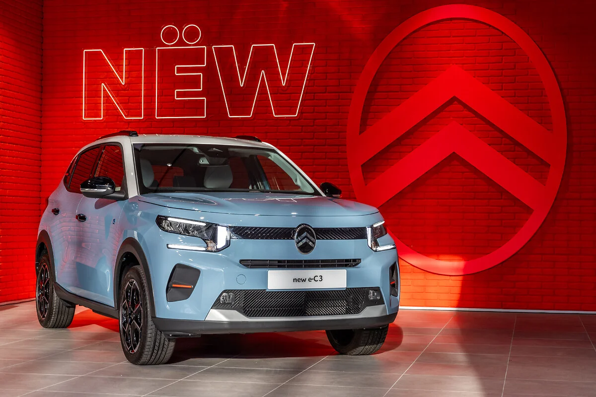 La nuova Citroën ë-C3 si è svelata allo showroom Citroën, scopriamola!