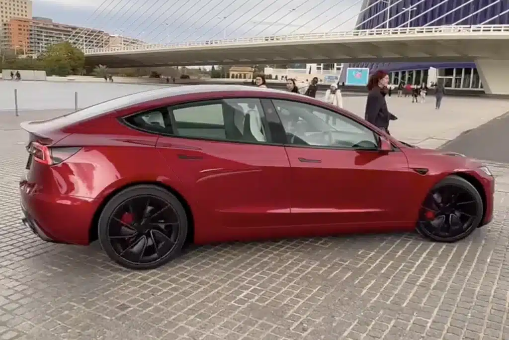 Tesla Model 3 Ludicrous: pronta la versione più estrema